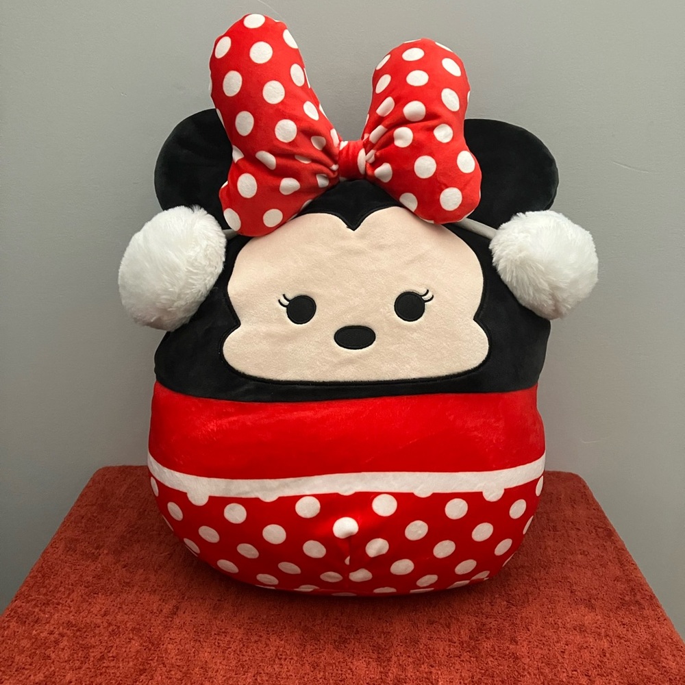 Minnie Mouse (Earmuffs) - 10” Squishmallow